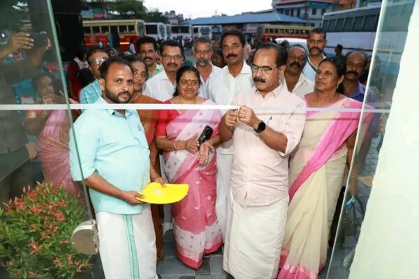 വെഞ്ഞാറമ്മൂട് കെ.എസ്.ആർ.ടി.സി ഡിപ്പോയിൽ ടേക്ക് എ ബ്രേക്ക് വിശ്രമകേന്ദ്രം ഉദ്ഘാടനം ചെയ്തു.