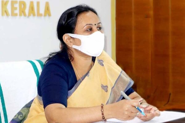 കോഴിക്കോട് ജില്ലയിൽ നിയന്ത്രണം കടുപ്പിച്ചു; മാസ്ക് ധരിക്കാനുള്ള നിര്ദ്ദേശം നല്കി ആരോഗ്യ വകുപ്പ്