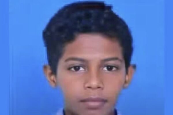 അയയില് കുരുങ്ങി എട്ടാം ക്ലാസ് വിദ്യാര്ത്ഥി മരിച്ചു; അസ്വാഭാവിക മരണത്തിന് കേസെടുത്ത് പൊലീസ്