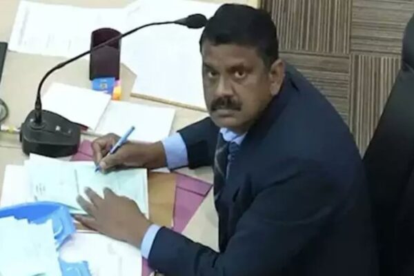 ചണ്ഡീഗഡ് മേയര് തെരഞ്ഞെടുപ്പ്: വരണാധികാരിയെ പ്രോസിക്യൂട്ട് ചെയ്യണമെന്ന് സുപ്രീംകോടതി; ബാലറ്റ് പേപ്പറുകള് വീണ്ടും എണ്ണണം