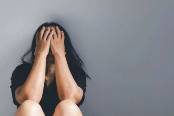 മകളുടെ സ്വകാര്യ വീഡിയോകൾ സോഷ്യൽ മീഡിയിൽ പ്രചരിപ്പിച്ചു; പിതാവിനെതിരെ പരാതി