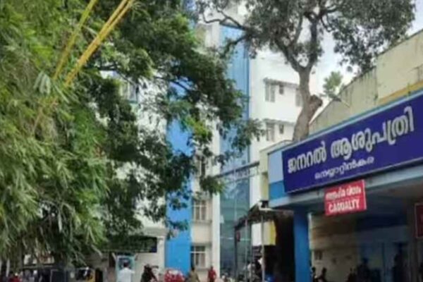 കിഡ്നി സ്റ്റോണിന് ചികിത്സ തേടിയ യുവതിക്ക് കുത്തിവെപ്പ് എടുത്തതോടെ അബോധാവസ്ഥയിലായി; നെയ്യാറ്റിൻകര താലൂക്ക് ആശുപത്രിയിലെ ഡോക്ടർക്കെതിരെ കേസെടുത്തു