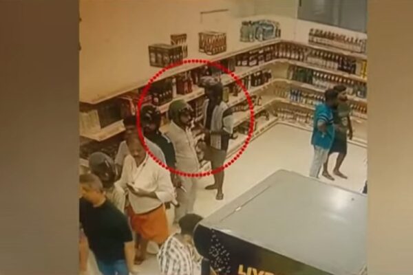 ഹെല്മറ്റ് ധരിച്ചെത്തി, ബിവറേജില് നിന്ന് ‘ഫുള്’ അടിച്ചുമാറ്റി; യുവാവ് അറസ്റ്റില്
