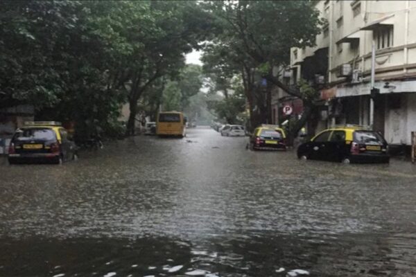 സംസ്ഥാനത്ത് അടുത്ത 5 ദിവസങ്ങളിൽ ശക്തമായ മഴയ്ക്ക് സാധ്യത; 10 ജില്ലകളിൽ യെല്ലോ അലർട്ട്