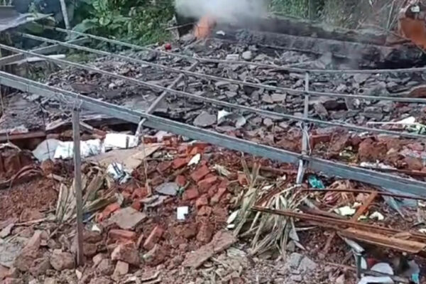തിരുവനന്തപുരത്ത് പടക്ക വില്പനശാലയ്ക്ക് തീ പിടിച്ചു