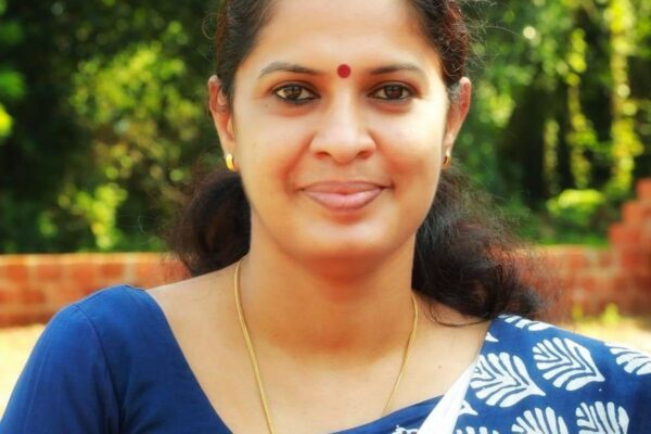 പി ദിവ്യയുടെ ജാമ്യ വ്യവസ്ഥകളിൽ ഇളവ് നൽകി കോടതി. കണ്ണൂർ ജില്ല വിട്ടുപോകുന്നതിന് തടസമില്ലെന്നും ജില്ലാ പഞ്ചായത്ത് യോഗങ്ങളിൽ പങ്കെടുക്കാമെന്നുംകോടതി