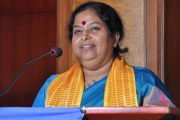 പകുതി വില തട്ടിപ്പ് കേസിൽ ആനന്ദകുമാറിന്റെയും കോൺഗ്രസ് നേതാവ് ലാലി വിൻസെന്റിന്റെയും വീട്ടിൽ ഇ ഡി റെയ്ഡ്.