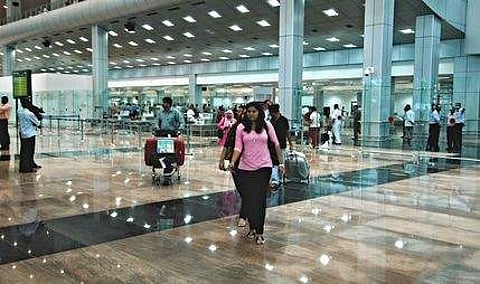 ഇനി ക്യു നിന്നു ബുദ്ധിമുട്ടണ്ട ഫാസ്റ്റ്ട്രാക്ക് ഇമിഗ്രേഷനുമായി തിരുവനന്തപുരം വിമാനത്താവളം