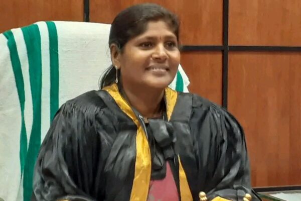 കൊല്ലം മേയർ ഹണി ബെഞ്ചമിന് വധ ഭീഷണി; യുവാവ് കത്തിയുമായി വീടിന് സമീപമെത്തിയാണ് ഭീഷണി മുഴക്കിയത്