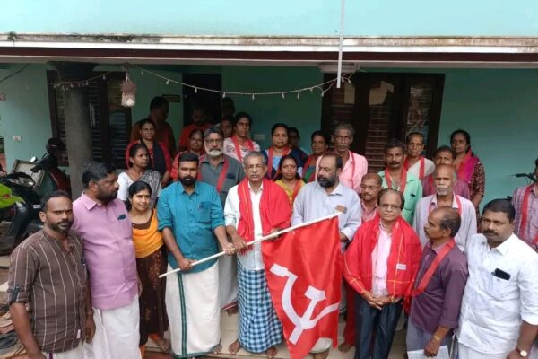 നെടുമങ്ങാട് സിപിഐ വിട്ട് 30 പ്രവർത്തകർ സിപിഎമ്മിൽ ചേർന്നു