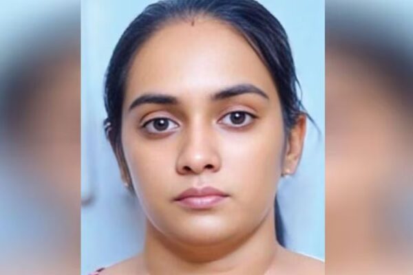 പതിനാലര പവൻ സ്വർണം മോഷ്ടിച്ച യുവതി അറസ്റ്റിൽ
